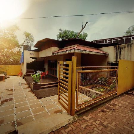 Nivritti Villa มาเทรัน ภายนอก รูปภาพ