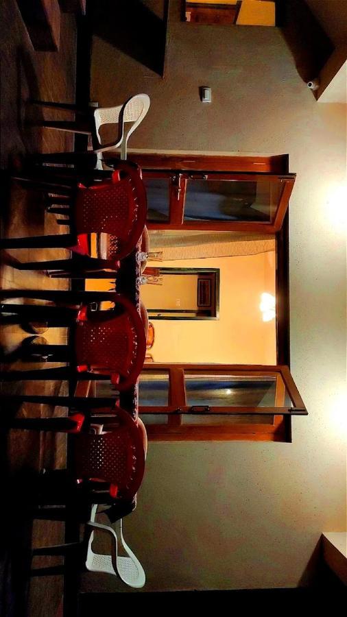 Nivritti Villa มาเทรัน ภายนอก รูปภาพ