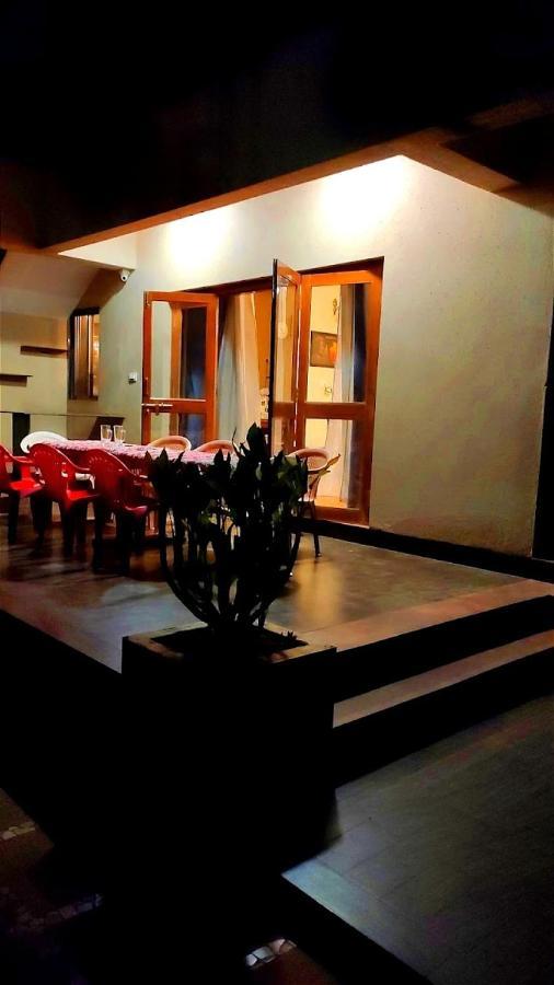 Nivritti Villa มาเทรัน ภายนอก รูปภาพ