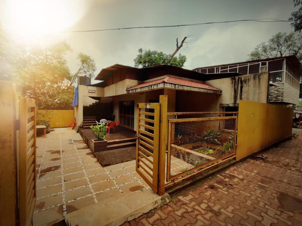 Nivritti Villa มาเทรัน ภายนอก รูปภาพ