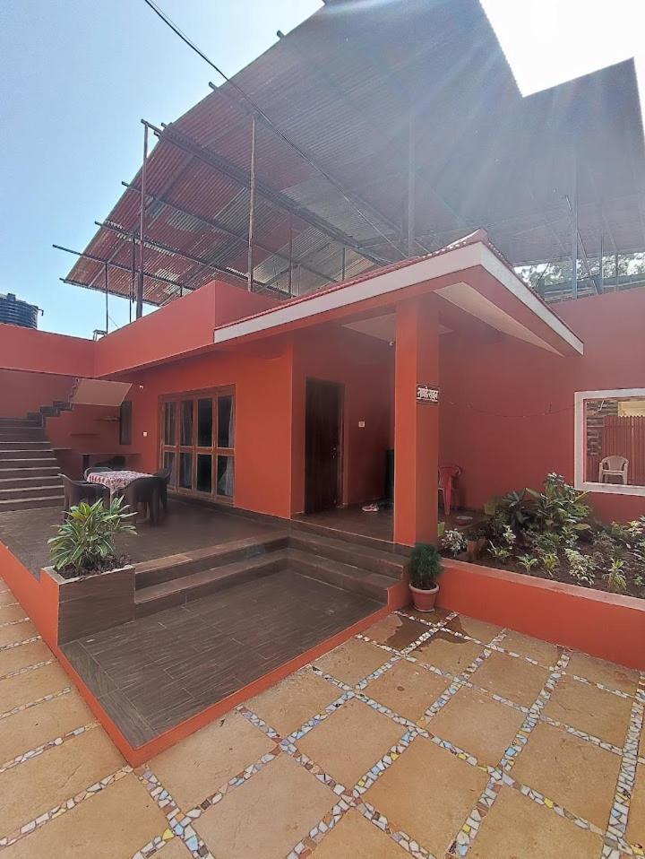 Nivritti Villa มาเทรัน ภายนอก รูปภาพ