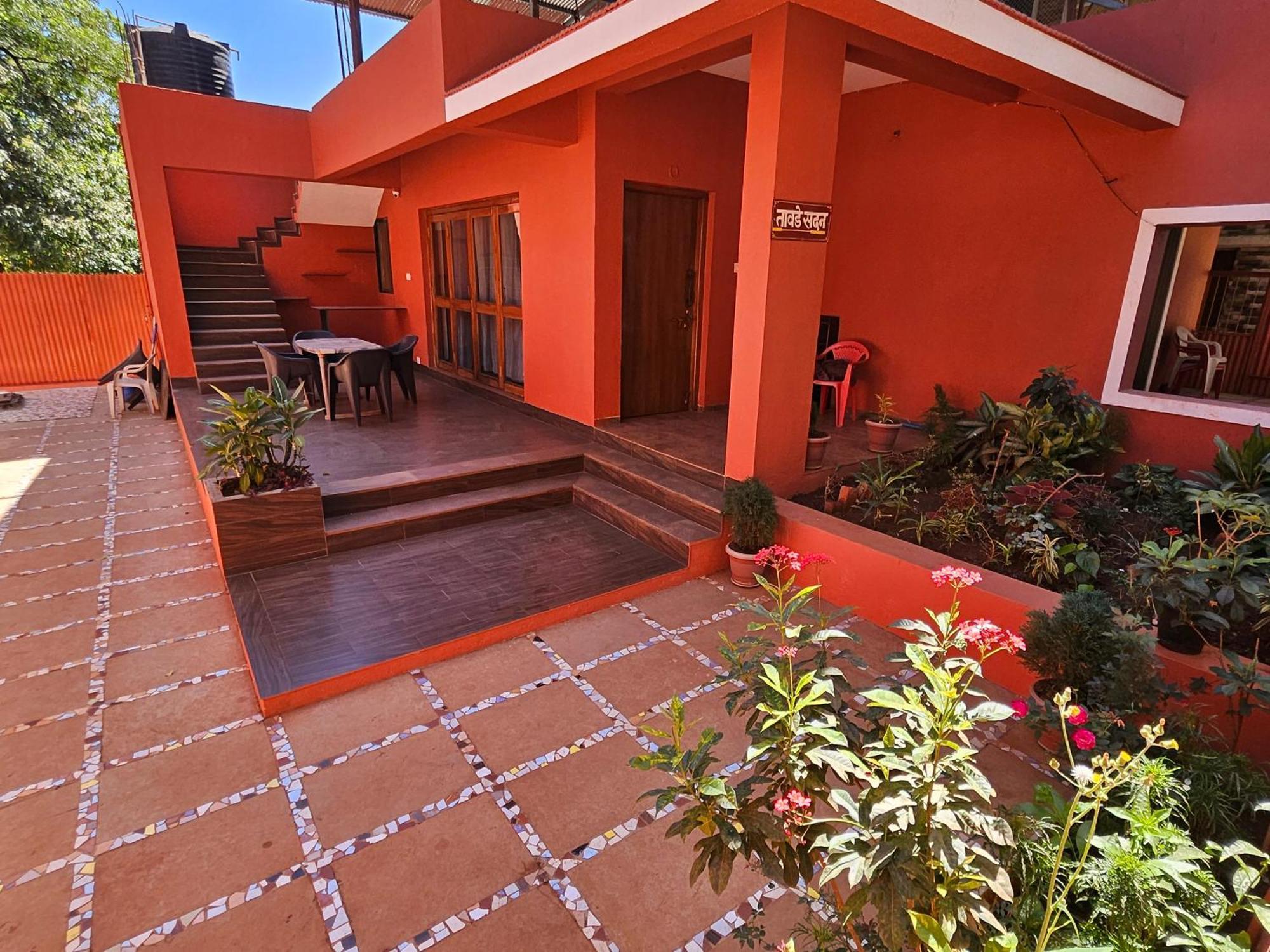 Nivritti Villa มาเทรัน ภายนอก รูปภาพ
